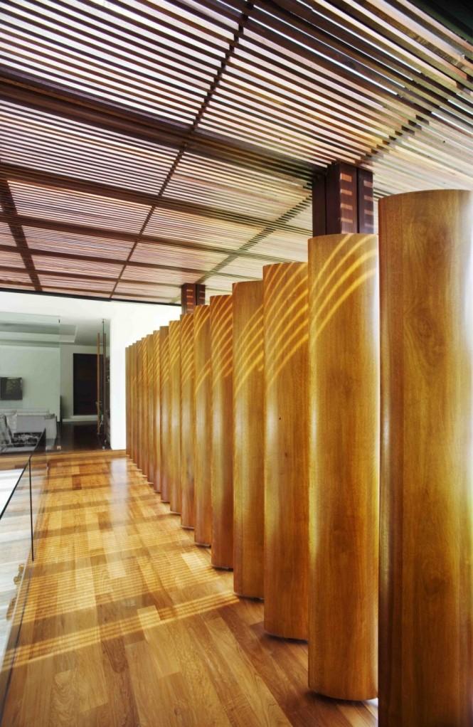 Oak flooring The same materials have been used inside and out, creating a relaxed flow from one side to the next, and encouraging unrestricted use of all aspects of the home.